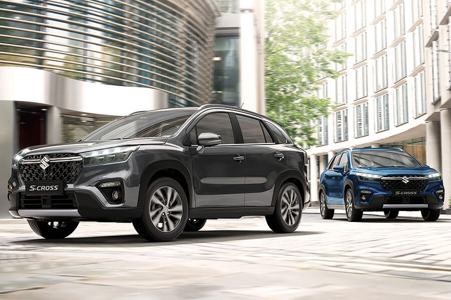 趕在快要被其他跨界及都會休旅狠甩後頭之前,鈴木即時帶來了全新一代SX4。不,從現在起得叫它Suzuki S-Cross才對!