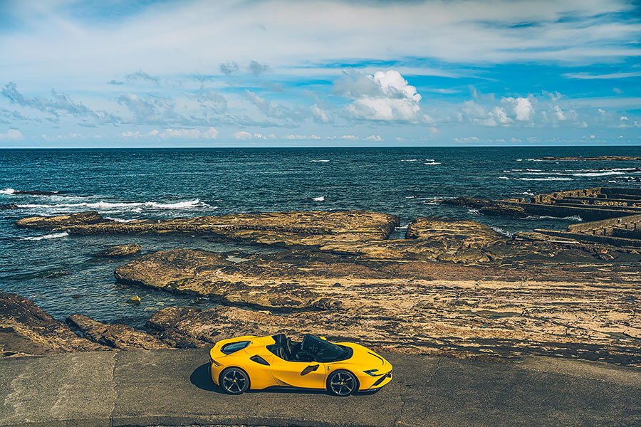 或許這部法拉利讓你覺得很不法拉利,因為摻了電氣,但也因為電,讓我更著迷……。