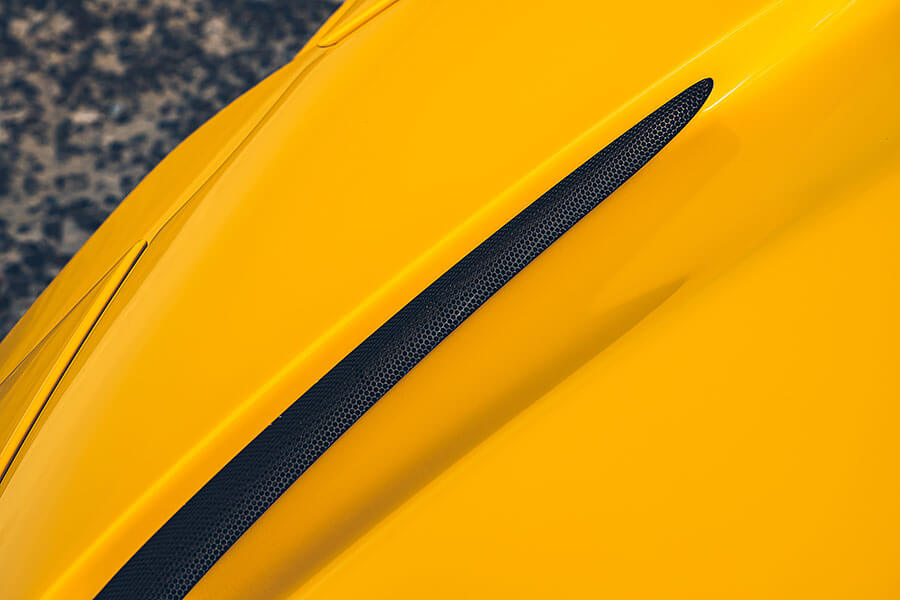 或許這部法拉利讓你覺得很不法拉利,因為摻了電氣,但也因為電,讓我更著迷……。