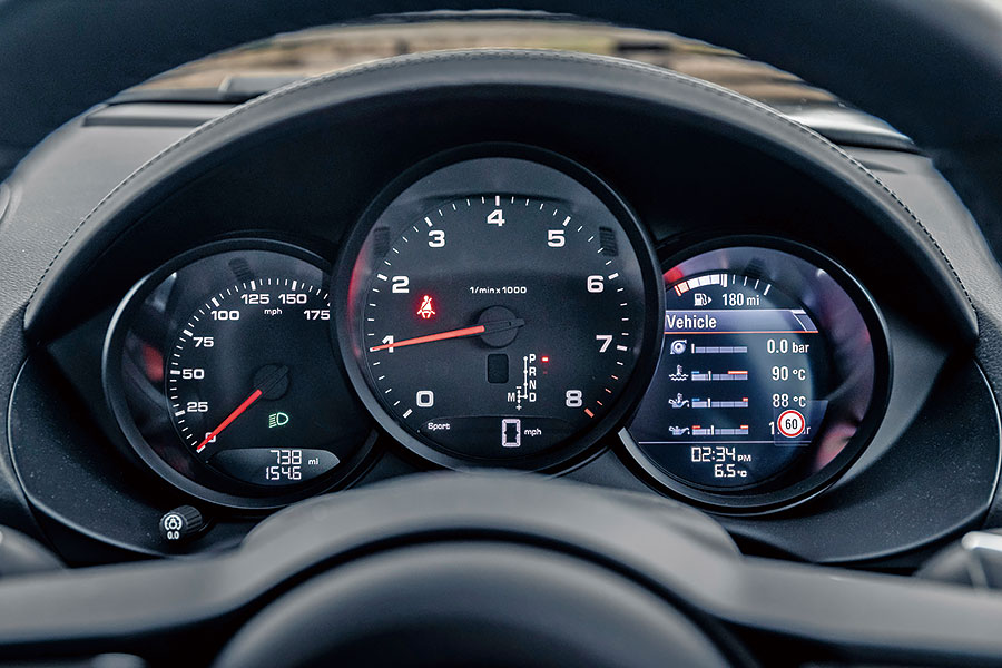 豐田憑著新型2.0公升Supra成為最後一家把小容積四汽缸引擎裝到輕盈轎跑上的汽車生產商,如今正是時候安排它會一會兩位成名對手。