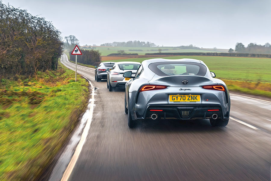 豐田憑著新型2.0公升Supra成為最後一家把小容積四汽缸引擎裝到輕盈轎跑上的汽車生產商,如今正是時候安排它會一會兩位成名對手。