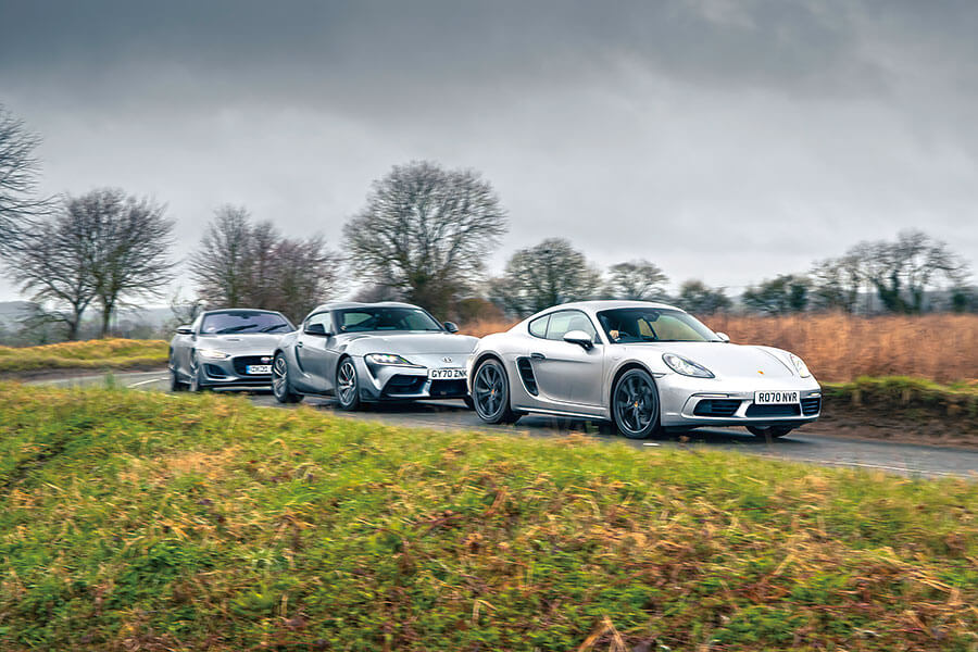 豐田憑著新型2.0公升Supra成為最後一家把小容積四汽缸引擎裝到輕盈轎跑上的汽車生產商,如今正是時候安排它會一會兩位成名對手。