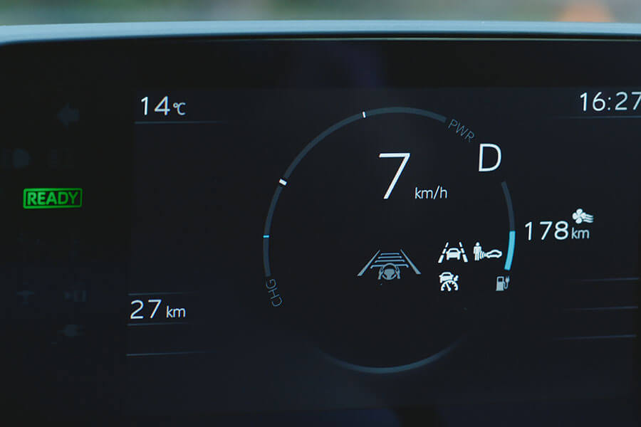 這只是一輛平淡無奇的電動休旅車?不,這可是速霸陸對於太陽和土地的感謝之情。