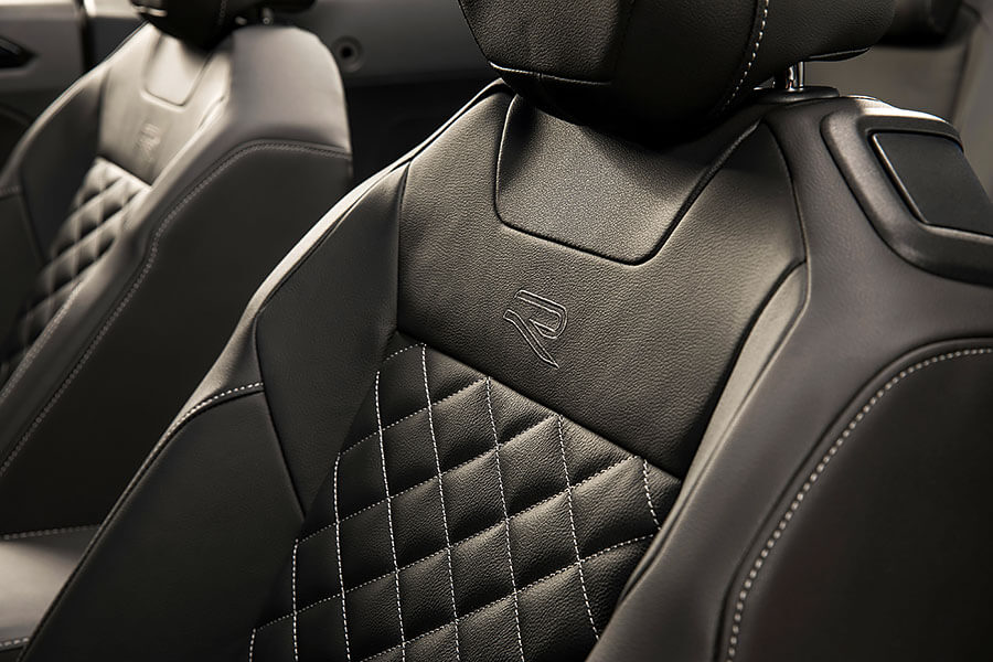 很久沒有好好地Rock N’ Roll一下了嗎?那就趕緊來欣賞福斯搖滾三兄弟的全新表演吧!