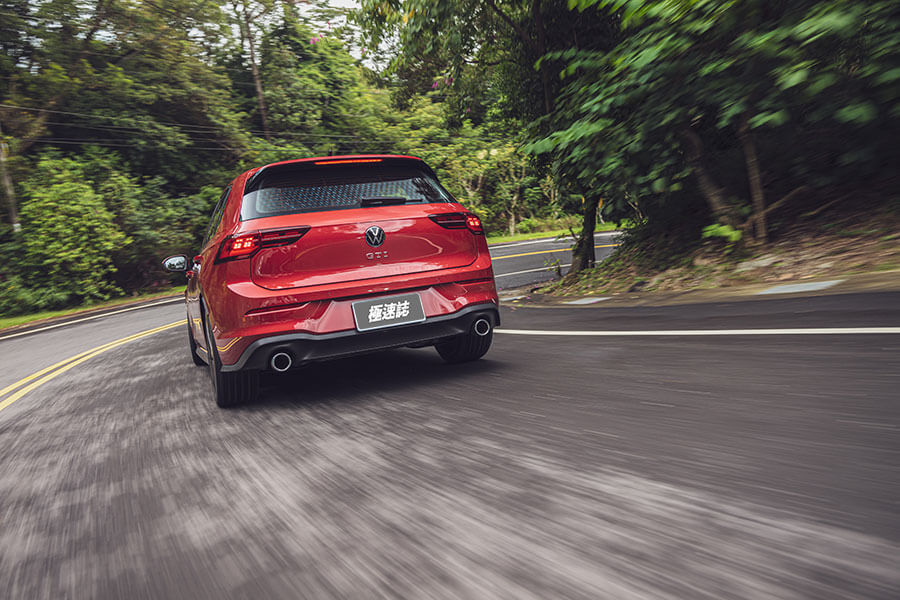 時不我予,2021顯然市場焦點不在鋼砲身上,光想湊齊三部新車居然要耗費這麼大的勁兒……