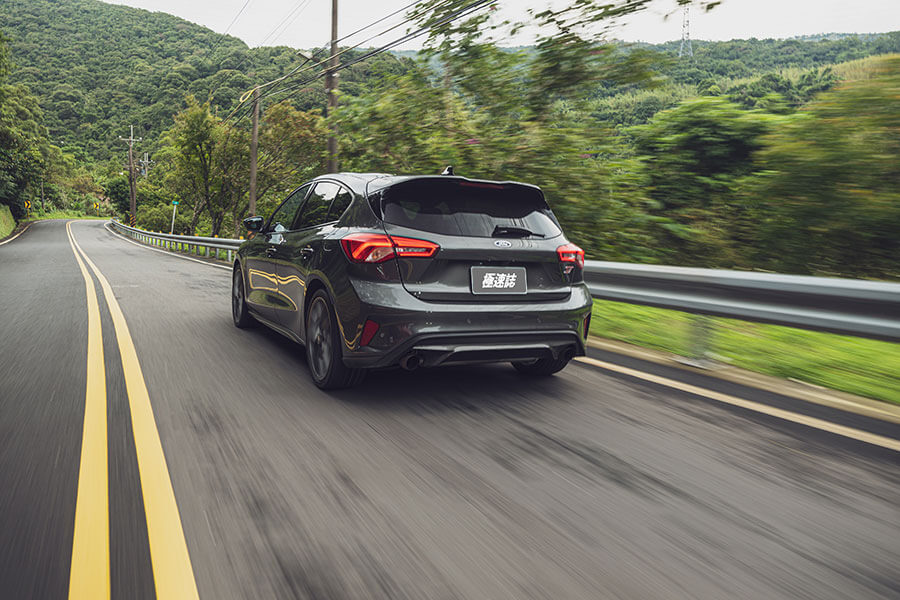 時不我予,2021顯然市場焦點不在鋼砲身上,光想湊齊三部新車居然要耗費這麼大的勁兒……