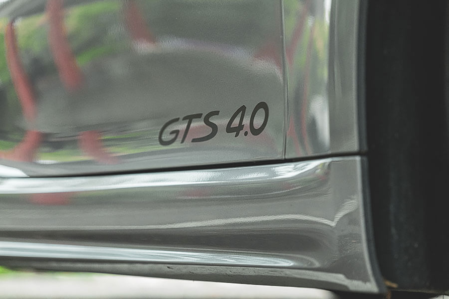 午後跑幾趟山,一處戶外古巴三明治收尾,凱門大鱷十足合乎我心。