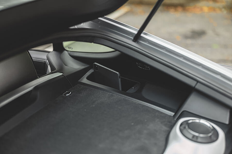 午後跑幾趟山,一處戶外古巴三明治收尾,凱門大鱷十足合乎我心。