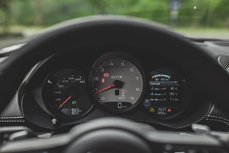 午後跑幾趟山,一處戶外古巴三明治收尾,凱門大鱷十足合乎我心。