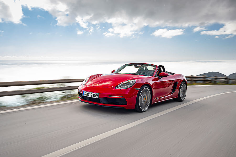 從最入門的MX-5到極罕見義大利風神，以下為幾款我輩認定的最佳敞篷車。