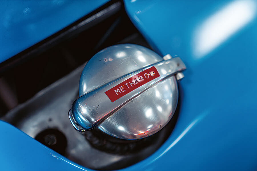 麥拉倫F1之父賣掉親生仔套現，用所得擴充世上最美妙的輕車收藏系列，各位有興趣加入導覽團一探究竟嗎？