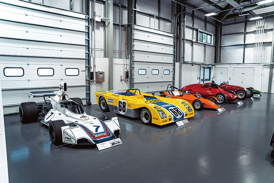 麥拉倫F1之父賣掉親生仔套現,用所得擴充世上最美妙的輕車收藏系列,各位有興趣加入導覽團一探究竟嗎?