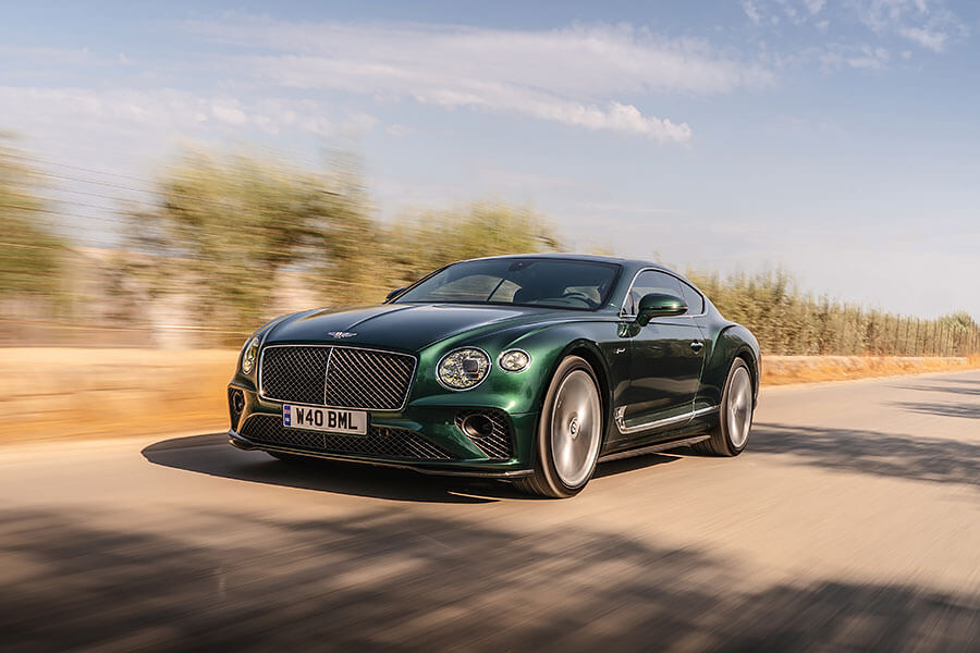 既然要追求極致駕馭樂趣,那又有什麼理由不選兼具豪華與性能的Speed車型呢?