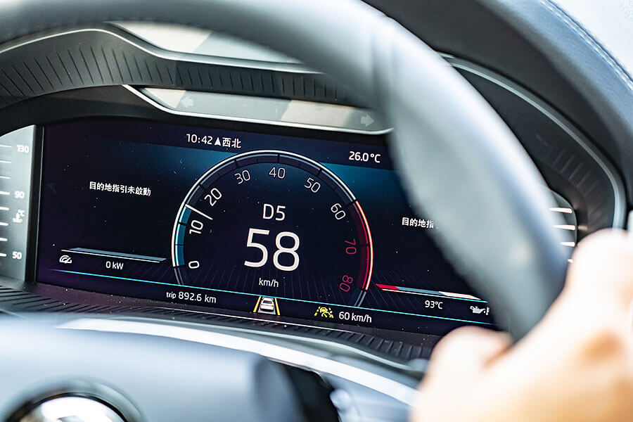 開著Kodiaq,來到台灣高處的一處仙境。