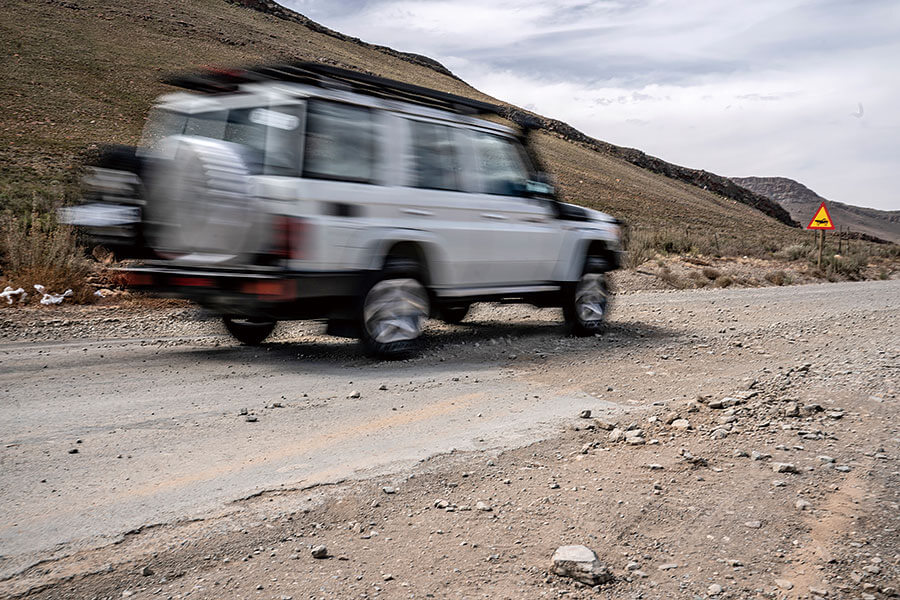 遠征南非最乾最熱人跡最罕至的未鋪裝道路,似乎不是慶祝七十大壽的典型活動,但Land Cruiser又豈是典型古來稀。