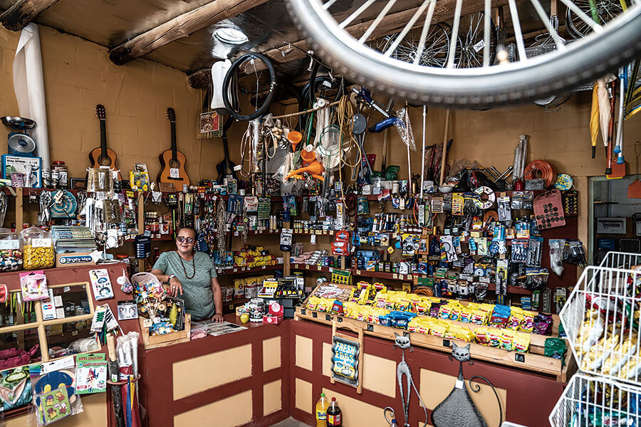 遠征南非最乾最熱人跡最罕至的未鋪裝道路,似乎不是慶祝七十大壽的典型活動,但Land Cruiser又豈是典型古來稀。