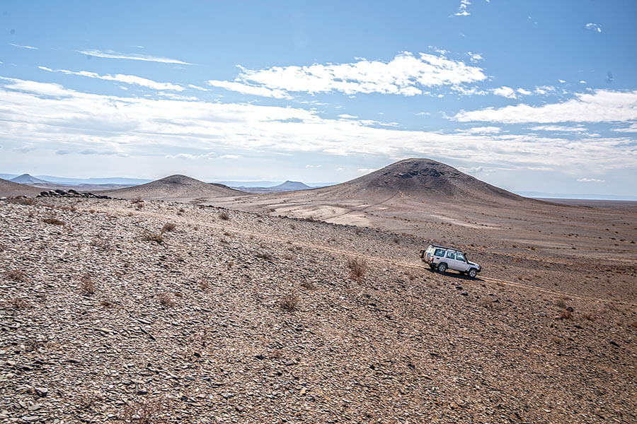 遠征南非最乾最熱人跡最罕至的未鋪裝道路,似乎不是慶祝七十大壽的典型活動,但Land Cruiser又豈是典型古來稀。