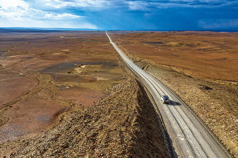 遠征南非最乾最熱人跡最罕至的未鋪裝道路,似乎不是慶祝七十大壽的典型活動,但Land Cruiser又豈是典型古來稀。