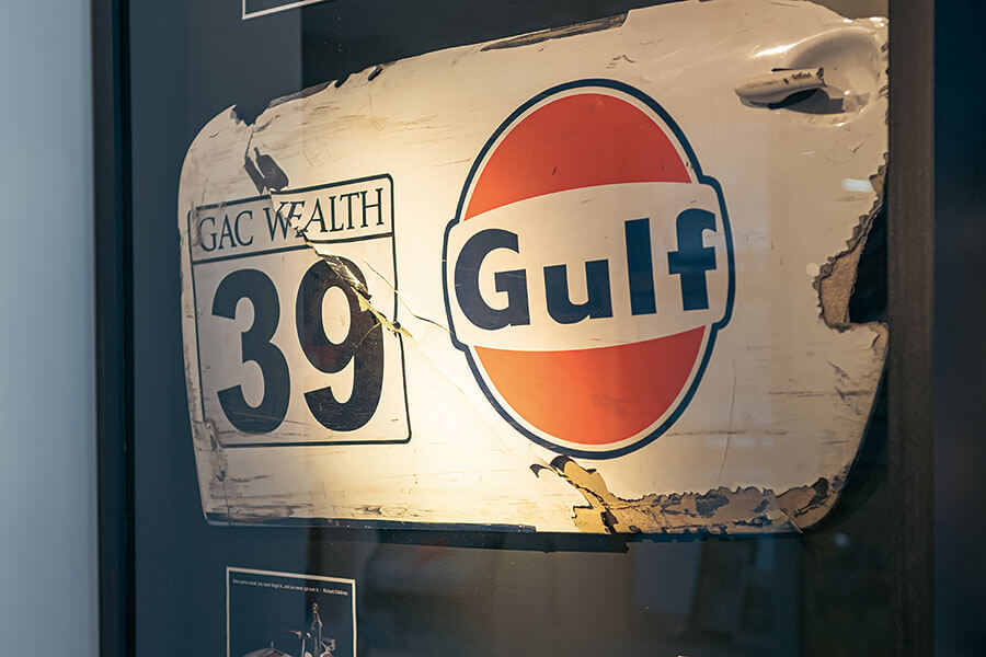 一看就知這個陣容鼎盛的南非汽車收藏系列不是男子漢的遊戲。她是醉心保時捷的發燒友,在斯圖加特以南擁有世上其中一個最令人讚嘆的珍藏系列。