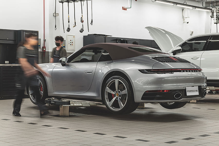 有什麼比的上駕馭保時捷要更讓人期待的呢…….