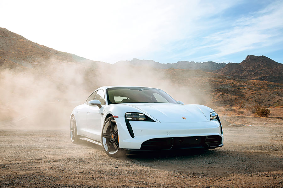 由史上最偉大的德國汽車工程師建立，再到納入福斯集團旗下，再過去七十三年的品牌發展歷史中，以下是我輩認為保時捷最佳的九大傑作。