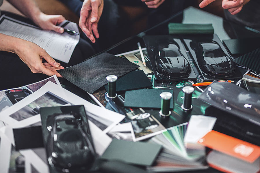 007請退開,是時候探索一下Aston Martin實實在在的絕密計劃。