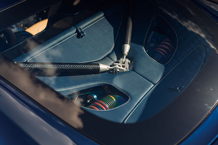 007請退開,是時候探索一下Aston Martin實實在在的絕密計劃。