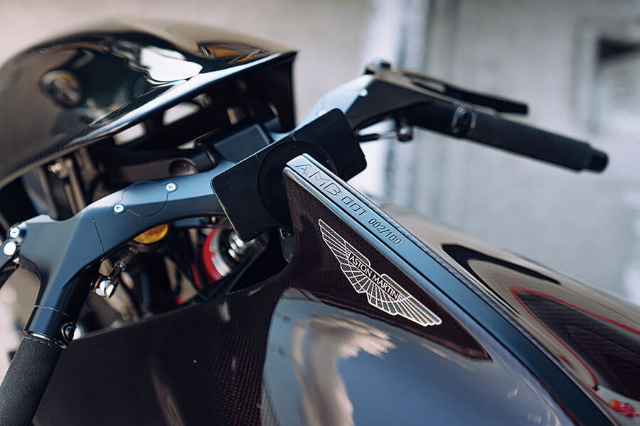 007請退開,是時候探索一下Aston Martin實實在在的絕密計劃。