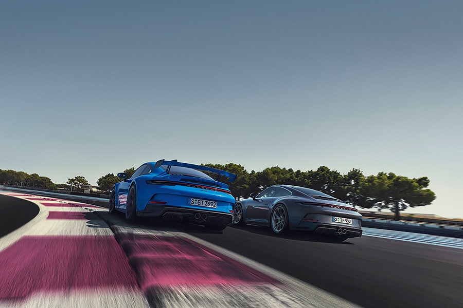 裝尾翼？還是不裝尾翼？以下九個車款就交給你來做決定！