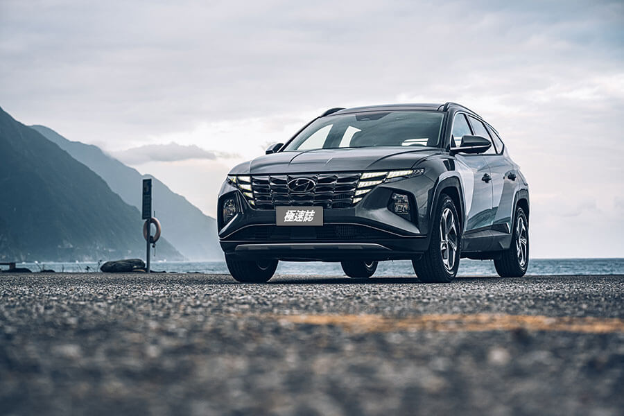 哇曲密,家用SUV的確不一定要長得溫良恭儉、秀外慧中。