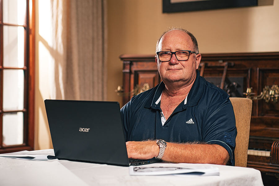 汽車基本上不就是一副巨大拼圖嗎?就讓我們介紹一位用3D拼圖實現車迷夢想的仁兄給大家認識認識吧。