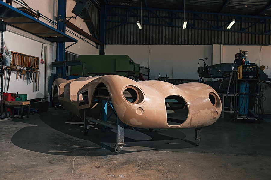 汽車基本上不就是一副巨大拼圖嗎?就讓我們介紹一位用3D拼圖實現車迷夢想的仁兄給大家認識認識吧。