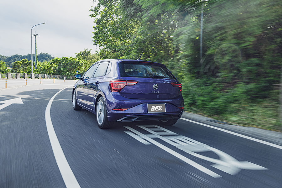 原來福斯並未放棄百萬元以下入門掀背,這次小改Polo站出來大喊我還在!!