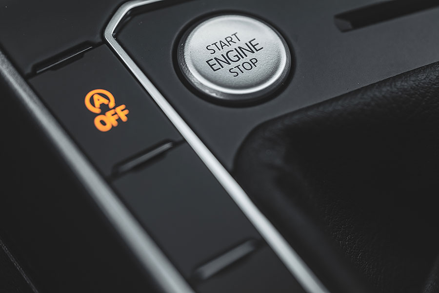 原來福斯並未放棄百萬元以下入門掀背,這次小改Polo站出來大喊我還在!!