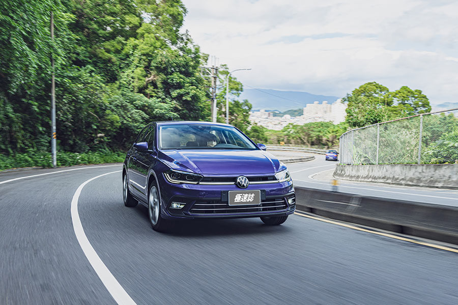 原來福斯並未放棄百萬元以下入門掀背,這次小改Polo站出來大喊我還在!!