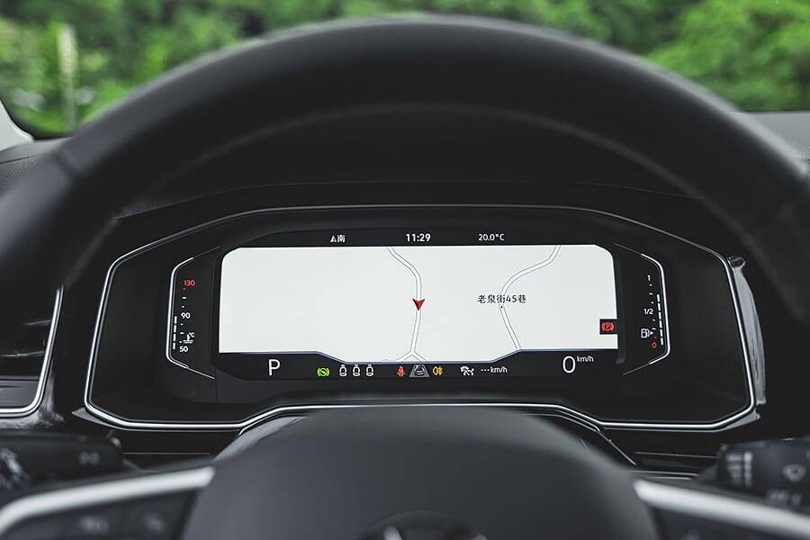 原來福斯並未放棄百萬元以下入門掀背,這次小改Polo站出來大喊我還在!!