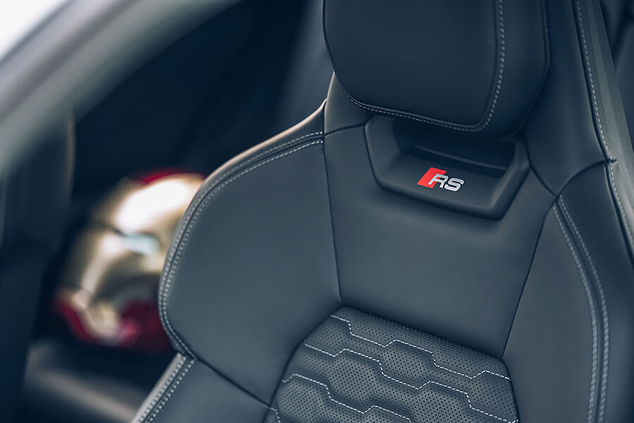 不像預期中那般科幻,但反而更讓人感動。