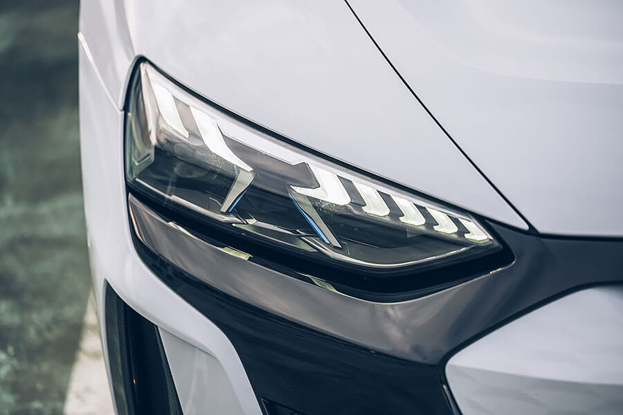 不像預期中那般科幻,但反而更讓人感動。