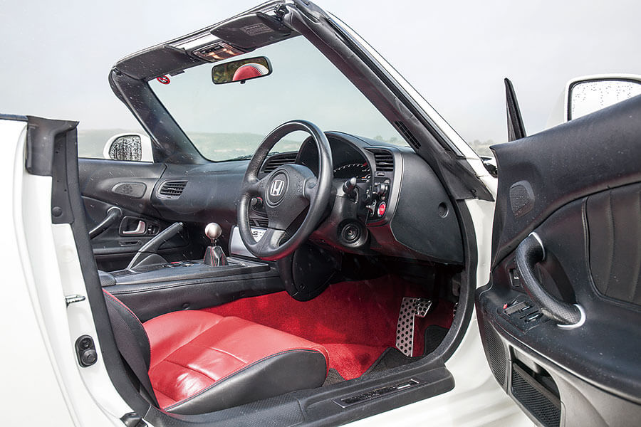 從最風光傑作,至到最慘淡低潮,這裡有你想知的一切,以及好些你不想知的本田逸聞軼事。