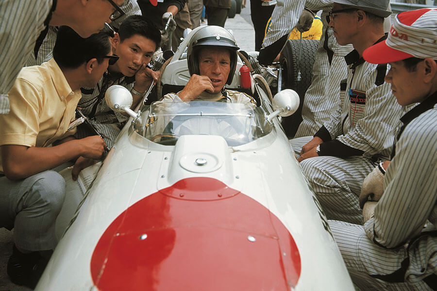 從最風光傑作,至到最慘淡低潮,這裡有你想知的一切,以及好些你不想知的本田逸聞軼事。