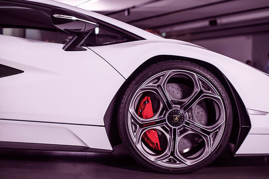 重新創作Countach這類八零年代傑作?只能說一聲祝君好運,藍寶堅尼卻吃了豹子膽付諸實行。