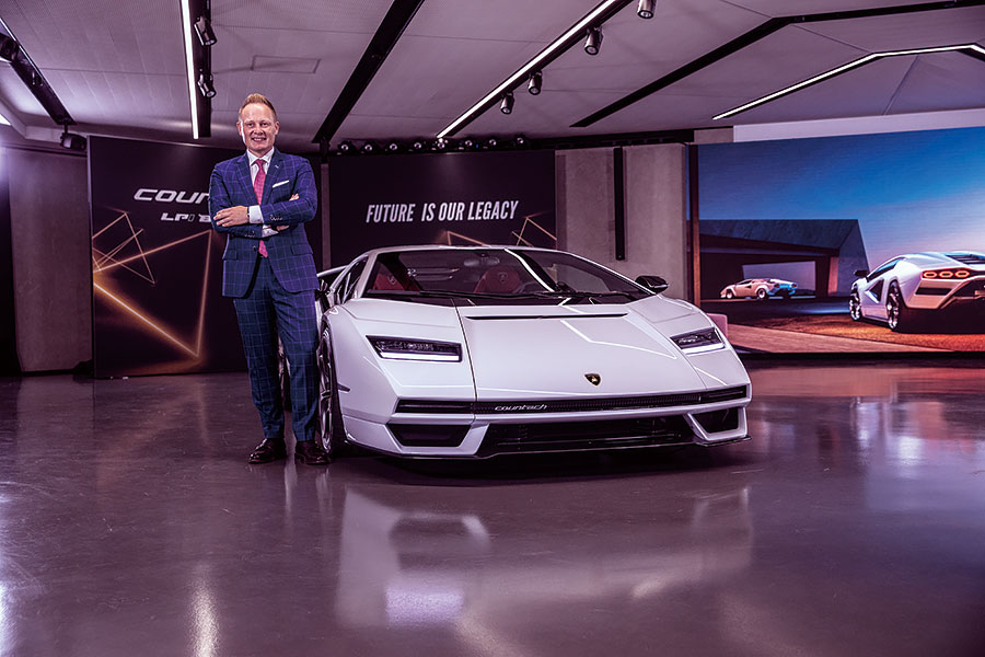 重新創作Countach這類八零年代傑作?只能說一聲祝君好運,藍寶堅尼卻吃了豹子膽付諸實行。