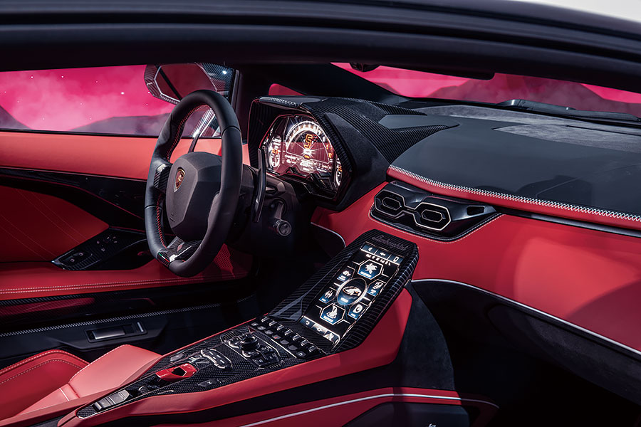 重新創作Countach這類八零年代傑作?只能說一聲祝君好運,藍寶堅尼卻吃了豹子膽付諸實行。