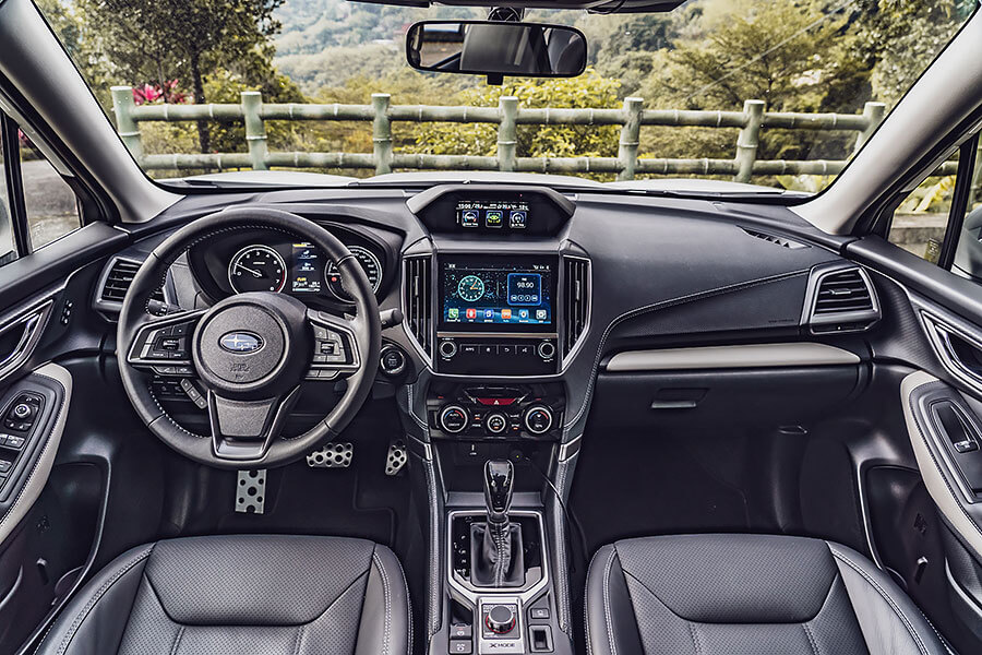 看著看著,也就看出點端倪來了。