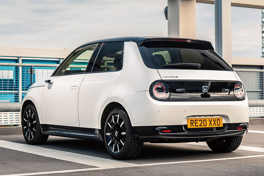 從1962年投入汽車製造開始，本田一路以來打造出無數為人津津樂道的經典車款，而以下正是我輩從中選出的九大最佳傑作。