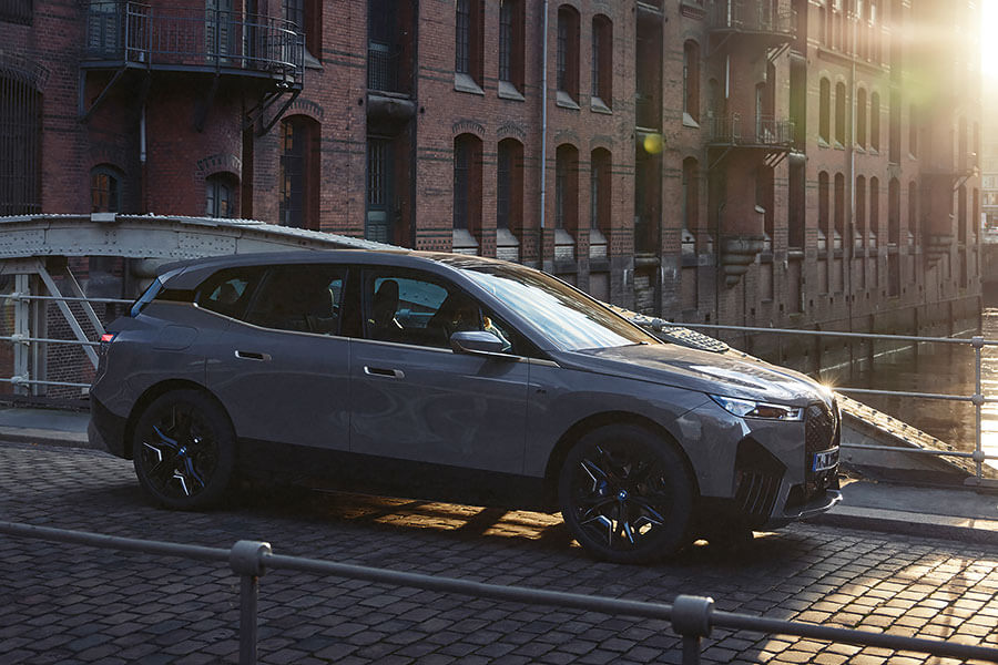 在正宗XM問世之前,這是你所能找到最過癮的寶馬電動休旅!