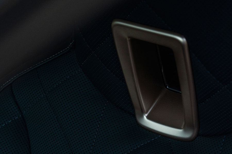 在正宗XM問世之前,這是你所能找到最過癮的寶馬電動休旅!