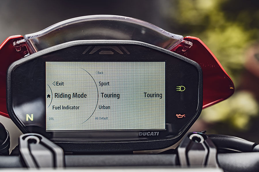 創新的過程都會帶有一些衝突，你看看這次的New Monster 937，衝突性多麼高啊……