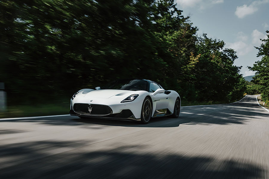 瑪莎拉蒂東山再起的路途迂迴曲折,作為新型MC20的測試路線再好不過。