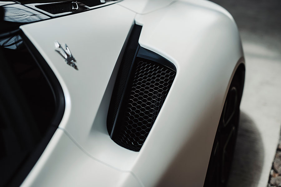 瑪莎拉蒂東山再起的路途迂迴曲折,作為新型MC20的測試路線再好不過。